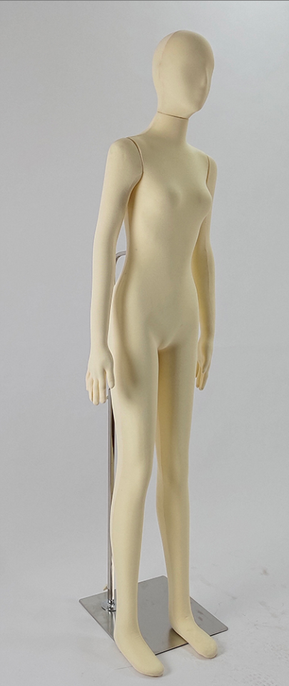 布張り女性マネキン斜め前ビュー|ナチュラルベージュカラー・展示モデル