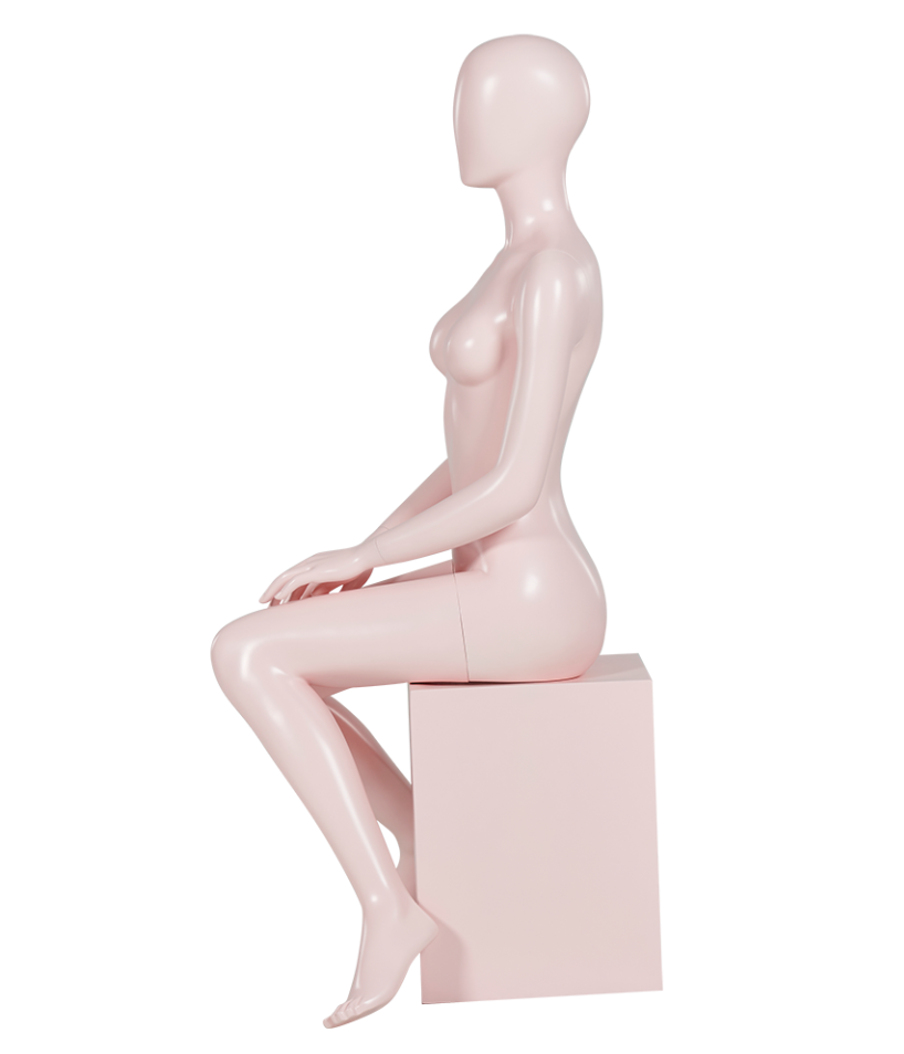 女性マネキン右側面ビュー|ピンクベージュカラー・椅子に座った展示モデル