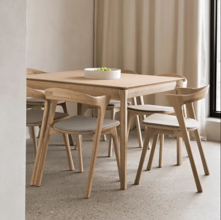 ナチュラルウッドの北欧風チェア | 布張りシート付き