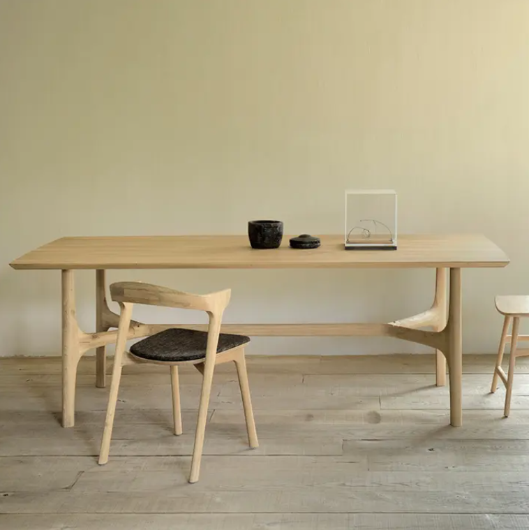 ナチュラルウッドの北欧風チェア | 布張りシート付き