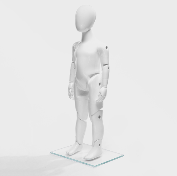 無着衣の子供マネキン斜め前ビュー|可動関節仕様の展示モデル