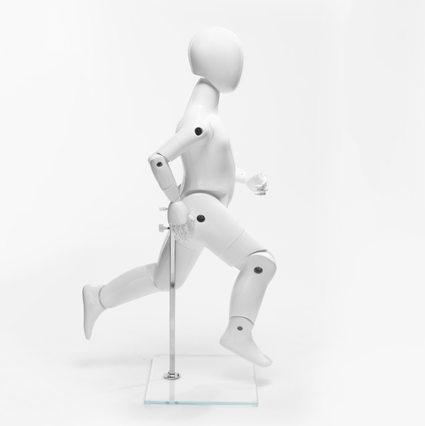 ランニングポーズの子供マネキン|無着衣・可動関節付き展示用スタイル