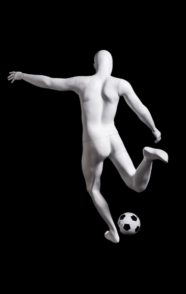 男性サッカーマネキンのシュートポーズ|右側面ビュー