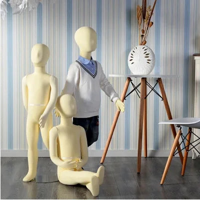 Mobile child display mannequin 24158
