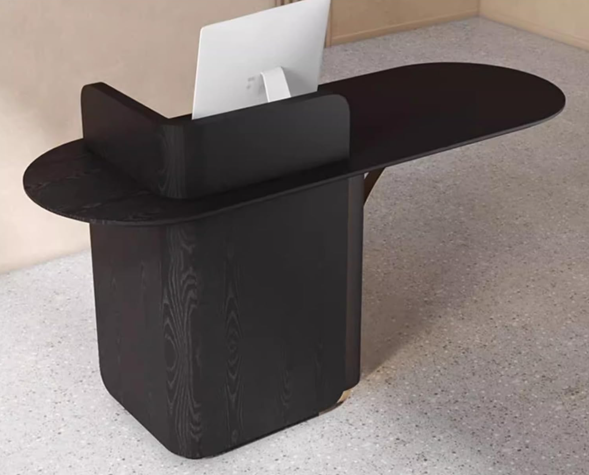 ラグジュアリーな受付デスク | ブラックウッド&ゴールドディテール