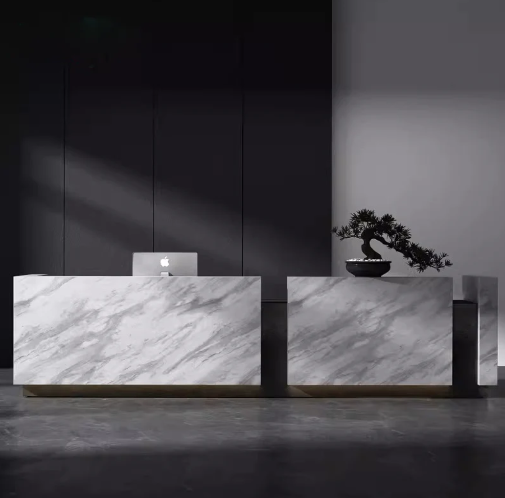 高級感のある大理石受付カウンター | モダンなレセプションデスク