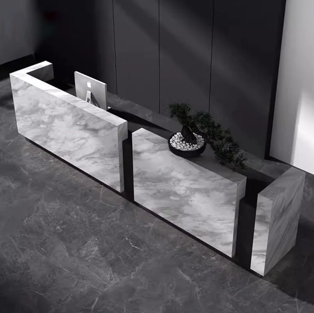 高級感のある大理石受付カウンター | モダンなレセプションデスク