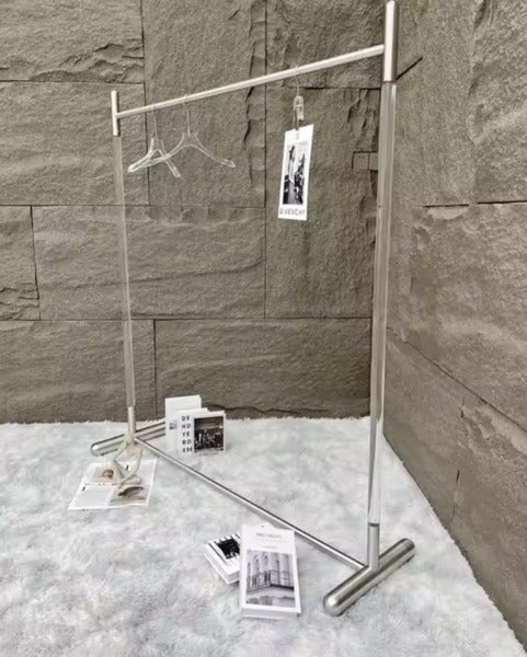 Elegant Hanger Stand 2532