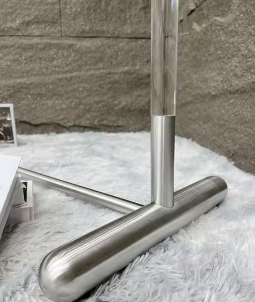 Elegant Hanger Stand 2532