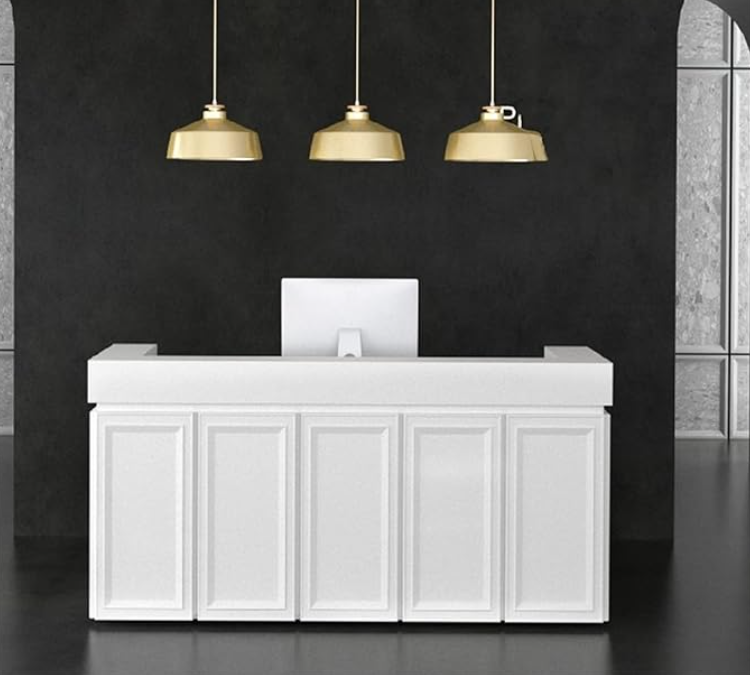 クラシックな受付カウンター | ホワイトデザイン