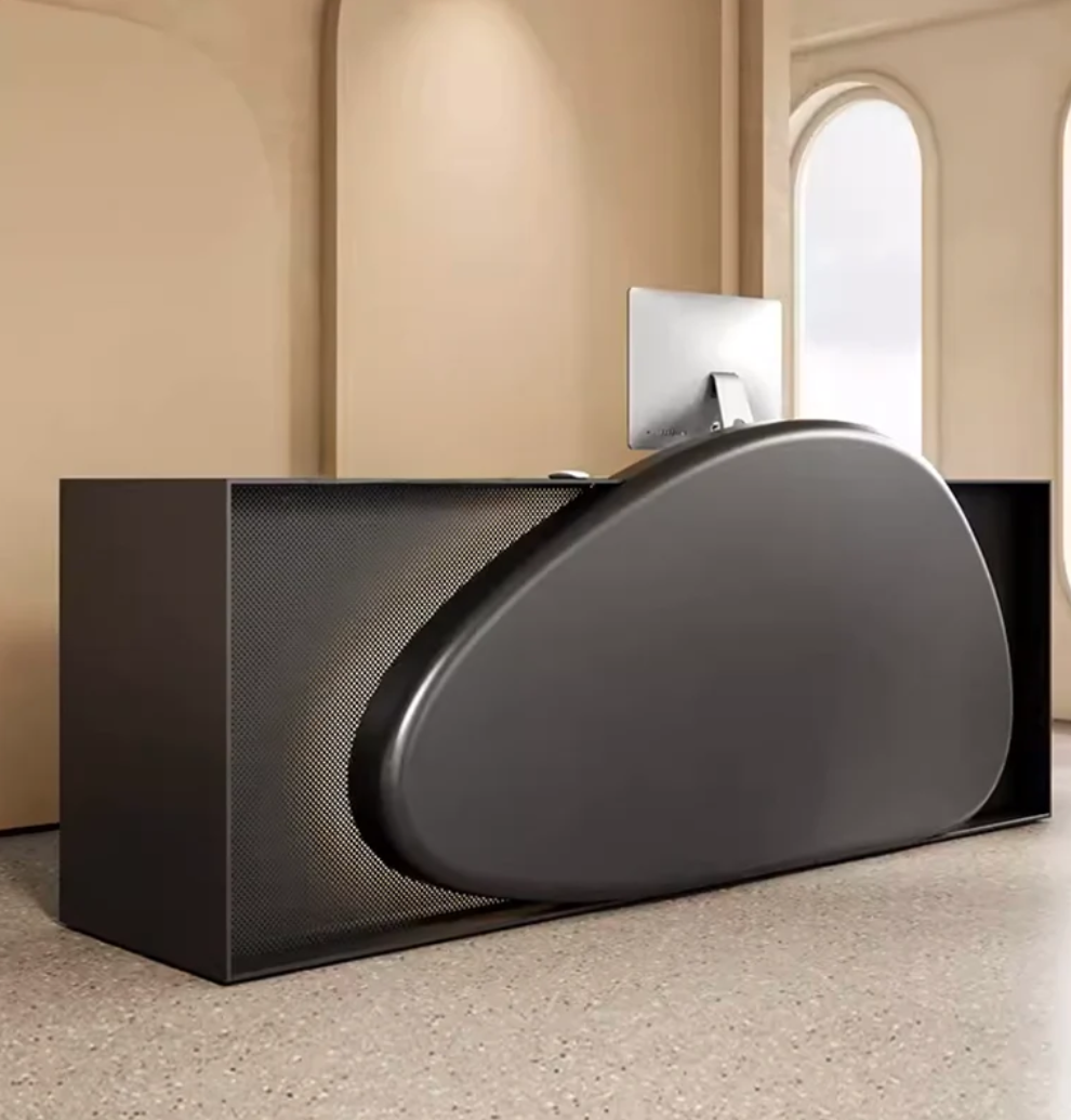 ユニークな形状の受付カウンター | ラグジュアリーな空間に最適