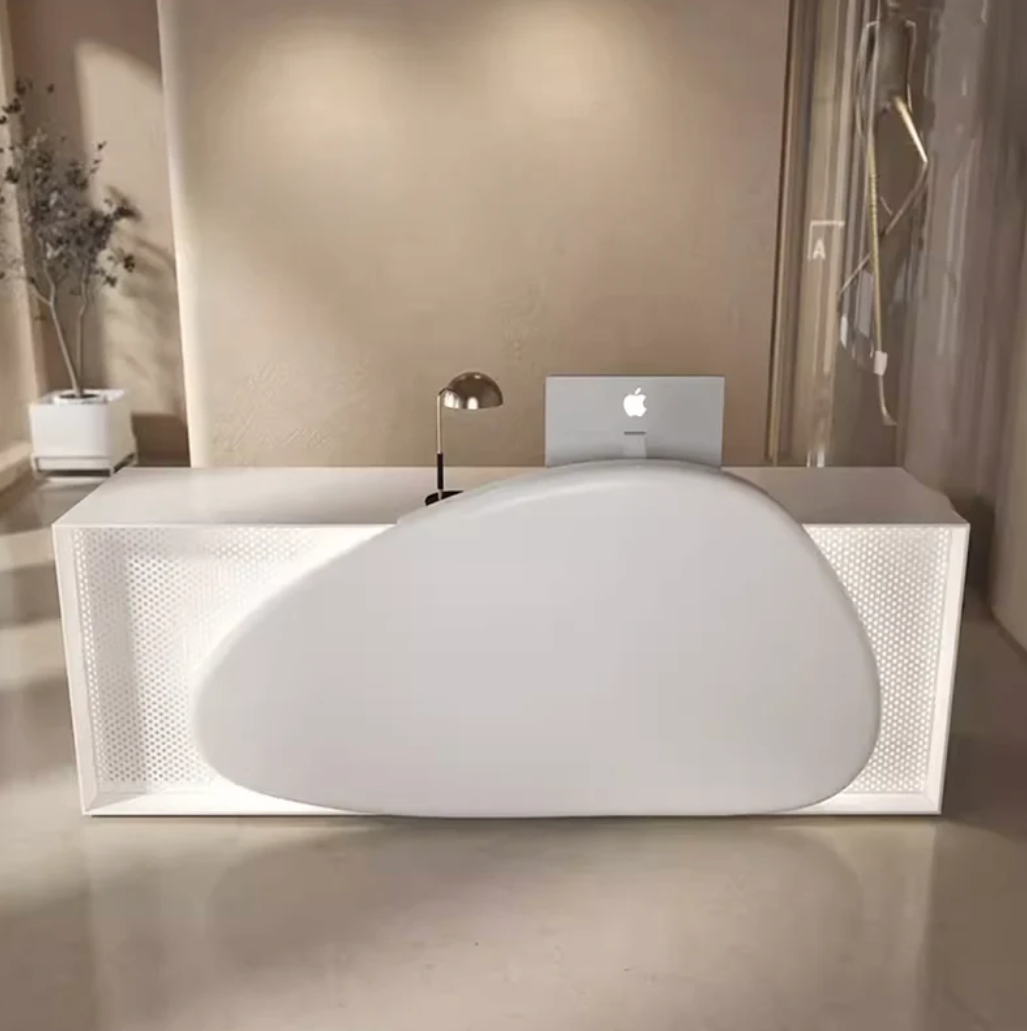 ユニークな形状の受付カウンター | ラグジュアリーな空間に最適