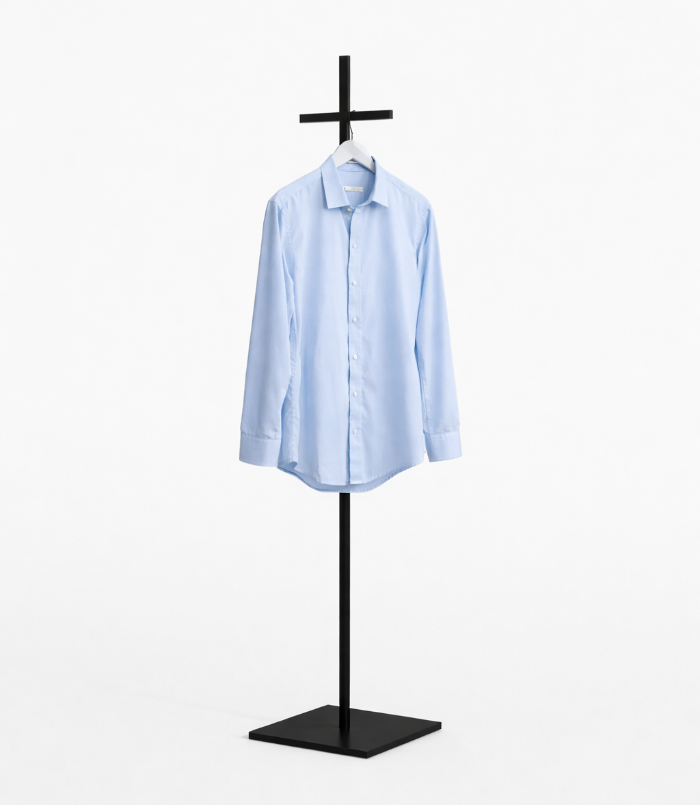 ブラックフレームのハンガーラック店舗什器