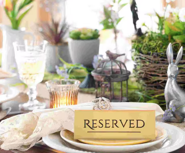 Table reservation cards and decorations | Reserved Plate 3501 
