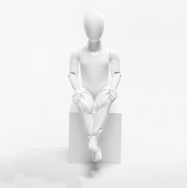 無着衣の子供マネキン座りポーズ｜可動関節構造・展示用スタンダードモデル