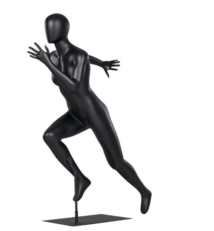 走行姿勢を再現したスポーツマネキン｜斜め後ろビュー