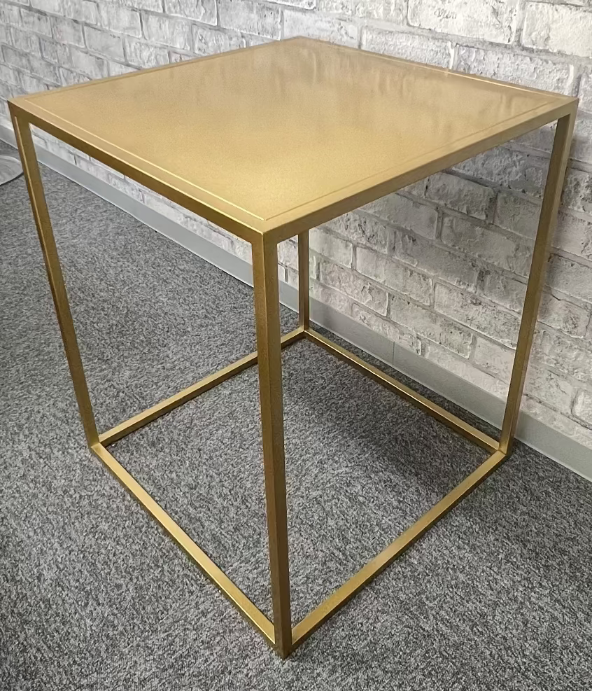 アパレル店舗用ディスプレイテーブル 108