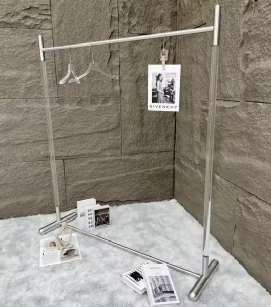 Elegant Hanger Stand 2532