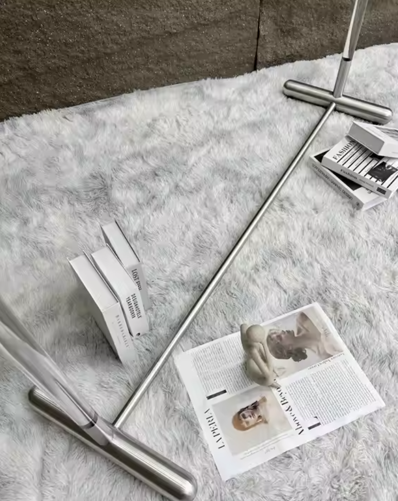 Elegant Hanger Stand 2532