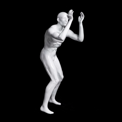 ホワイトのバスケットボールポーズ メンズマネキン斜め正面｜WEONE