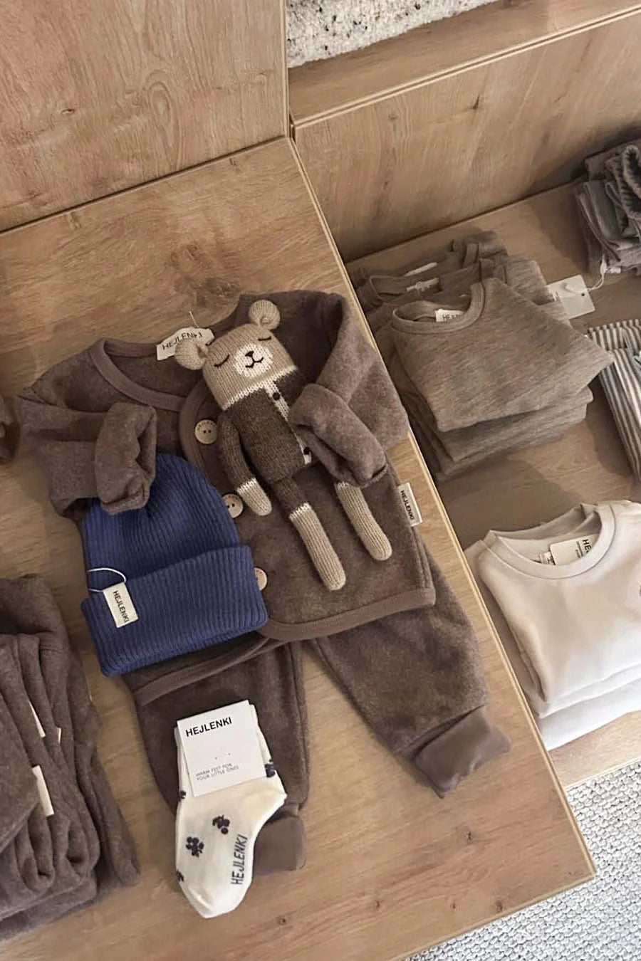 東京 セレクトショップ 什器施工事例