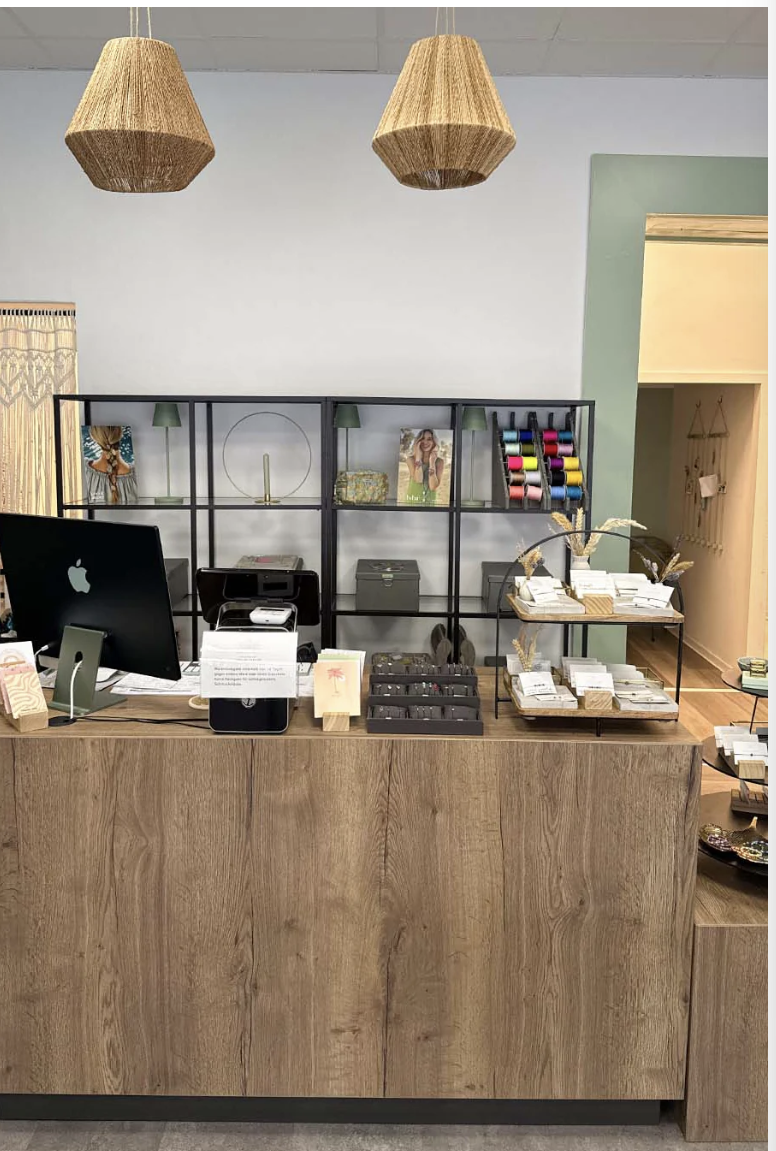 大阪市 オーダーメイド受付カウンター